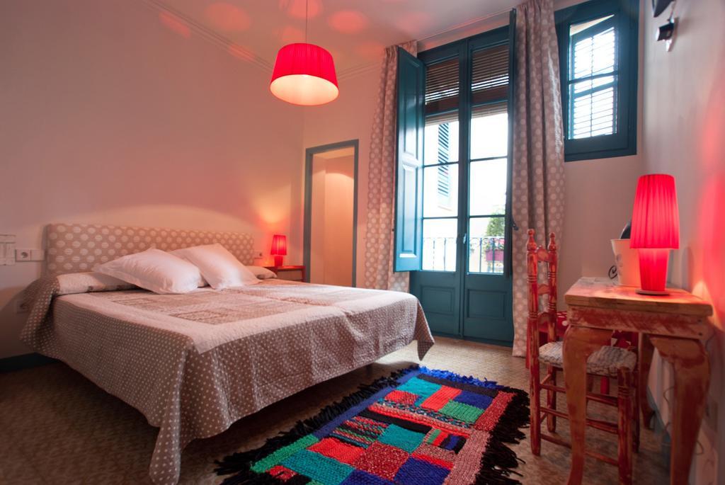 Hotel Hostal Chic Sant Feliu de Guíxols Quarto foto